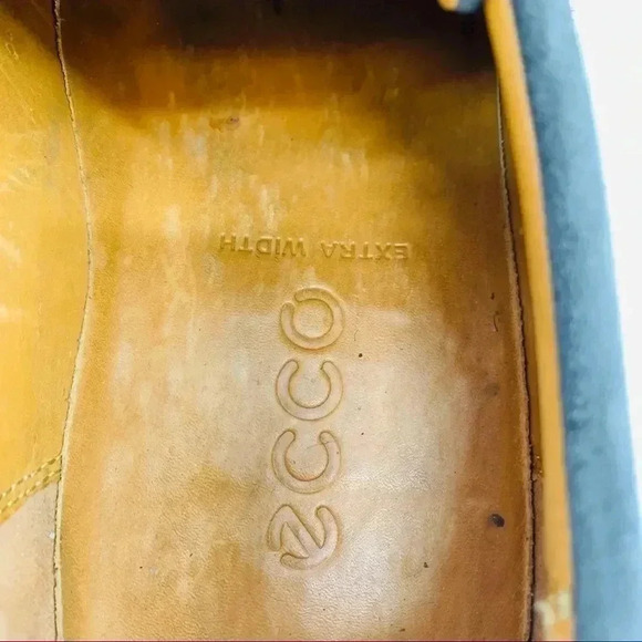 ECCO Findlay Blue Suede Wingtip Shoes - Picture 8 of 11